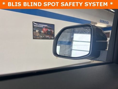 New 2025 Ford Maverick XLT w/ XLT Luxury Package image 24