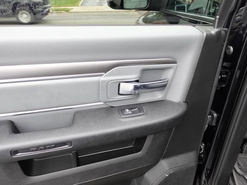 Used 2023 RAM 1500 Classic SLT w/ Electronics Convenience Group image 21