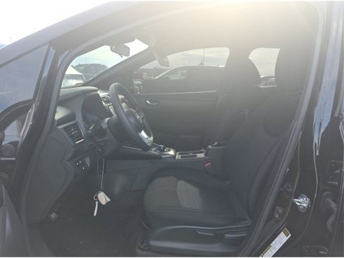 Used 2025 Nissan Leaf S image 2