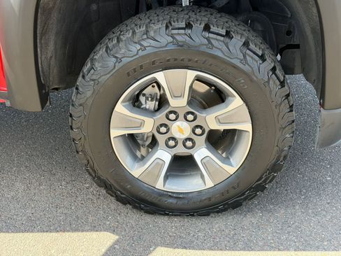 Used 2016 Chevrolet Colorado Z71 AWD/4WD image 10