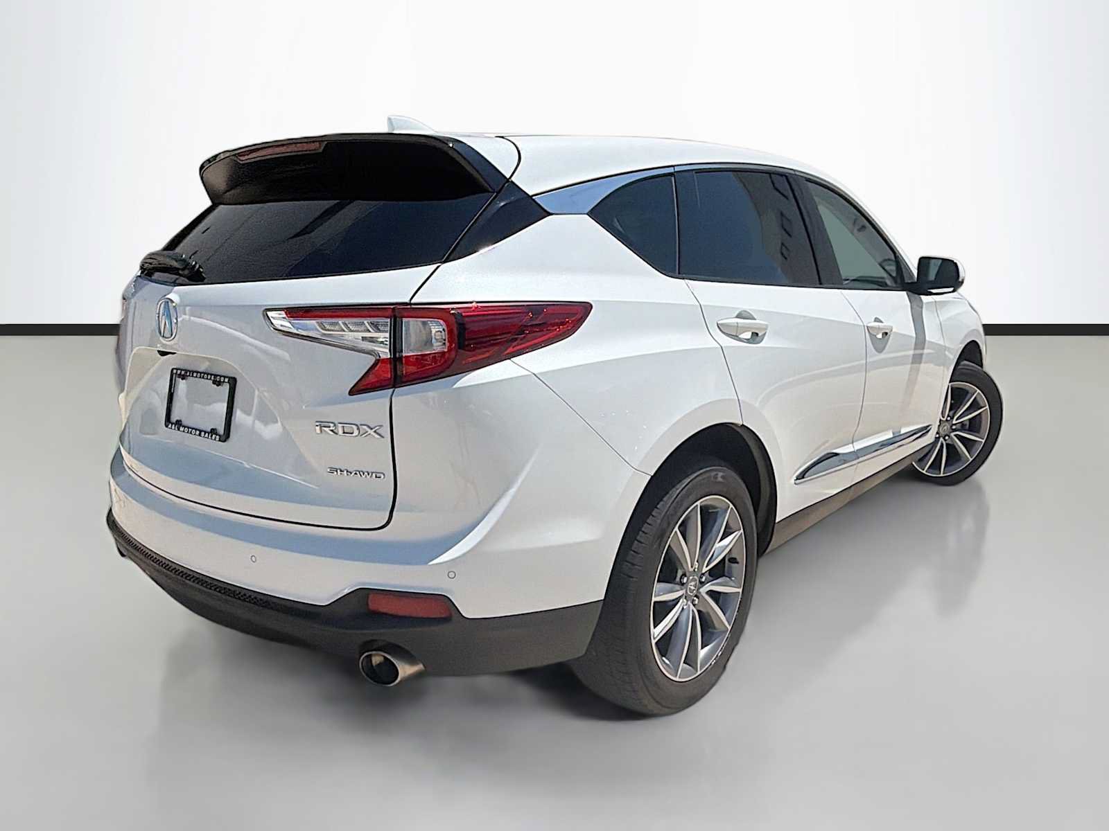 Used 2021 Acura RDX w/ Technology Package AWD/4WD image 3
