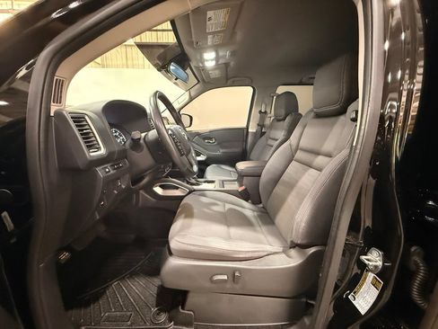 Used 2022 Nissan Frontier SV w/ Technology Package AWD/4WD image 15