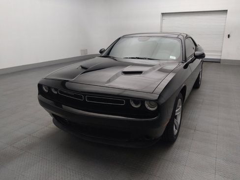 Used 2019 Dodge Challenger SXT RWD image 15