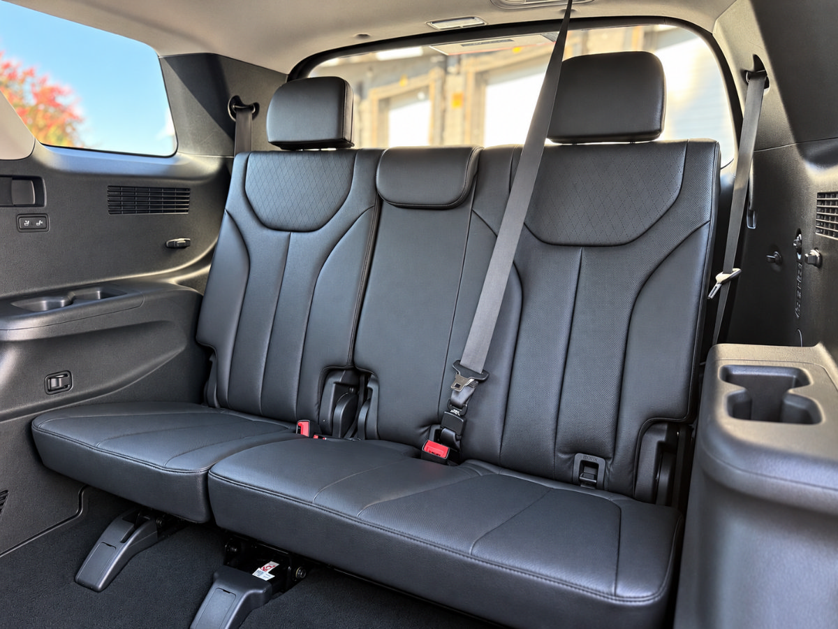 Used 2022 Hyundai Palisade SEL w/ 8P Bench Seat Package FWD image 18