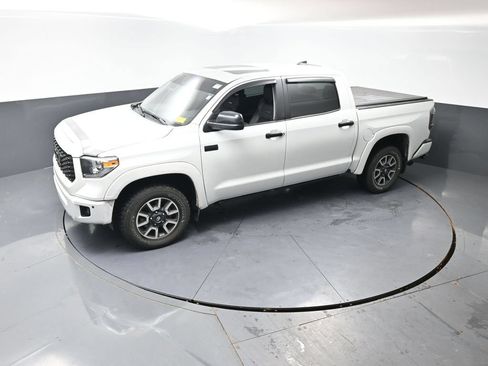 Used 2021 Toyota Tundra Platinum AWD/4WD image 18
