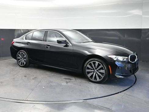 Used 2025 BMW 330i xDrive Sedan w/ Convenience Package AWD/4WD image 3