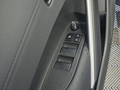 Certified 2026 Toyota Corolla Cross XLE image 21