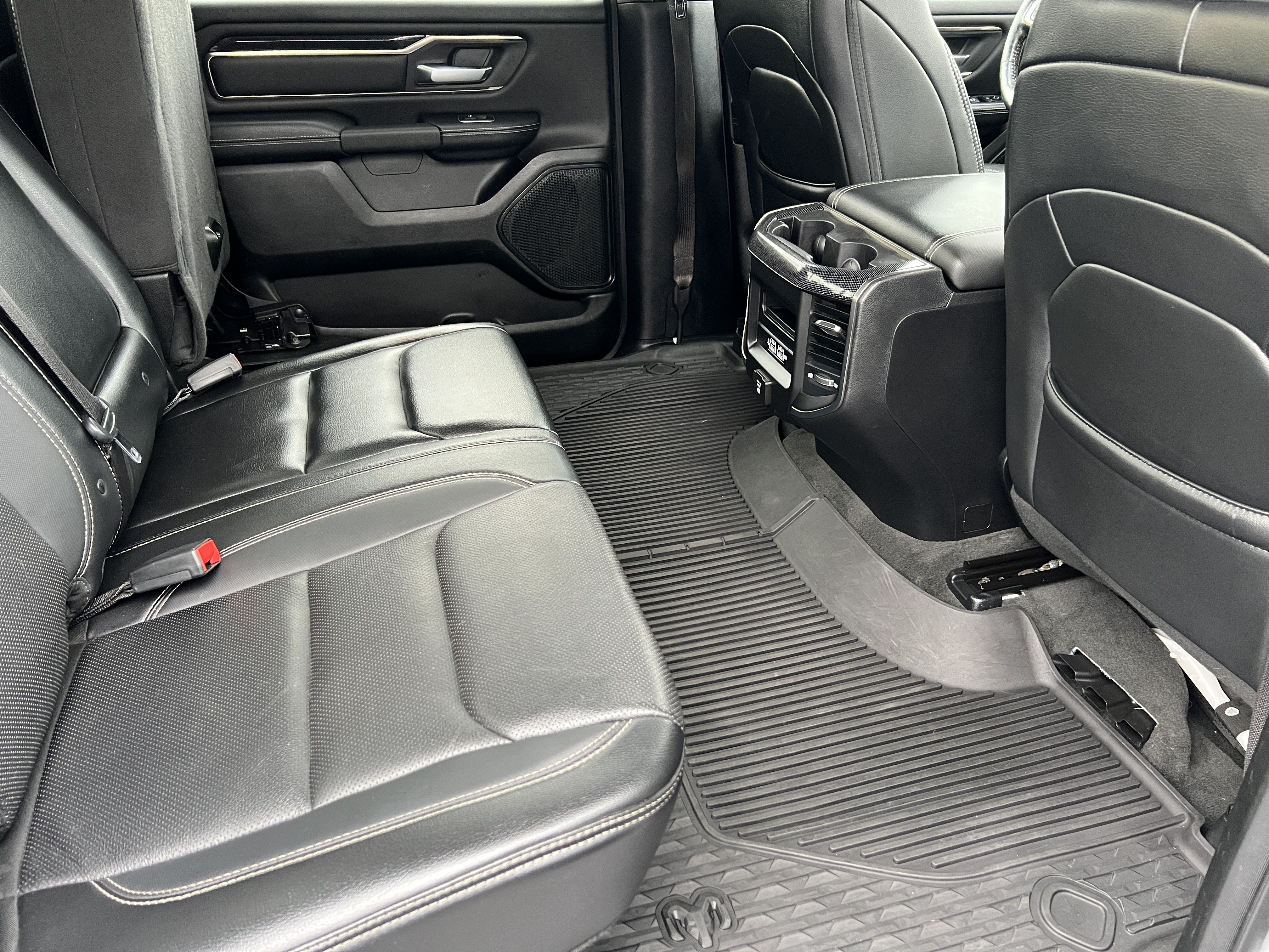 Used 2020 RAM 1500 Sport w/ Level 2 Equipment Goup w/2_L AWD/4WD image 17