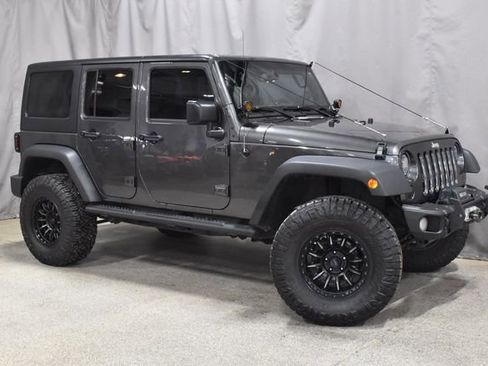 Used 2018 Jeep Wrangler Unlimited Sport S image 4