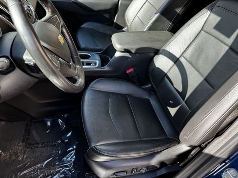 Used 2020 Chevrolet Equinox LT w/ Sport Edition image 5