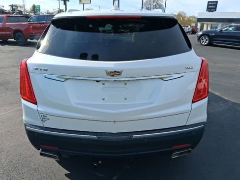 Used 2018 Cadillac XT5 Luxury w/ Driver Awareness Package image 4