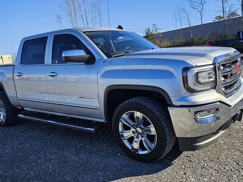 Used 2018 GMC Sierra 1500 SLT image 3
