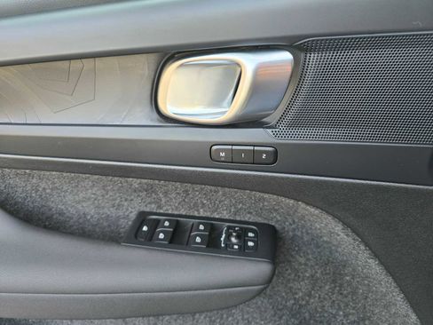 Certified 2024 Volvo XC40 Recharge Plus w/ Protection Package Premier image 32