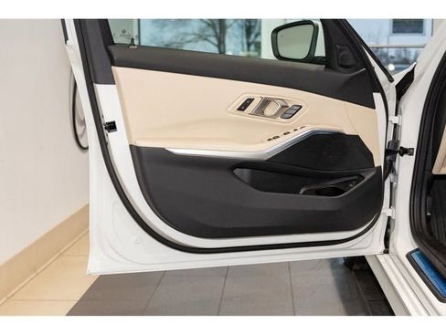 New 2026 BMW 330i xDrive Sedan w/ Convenience Package image 52