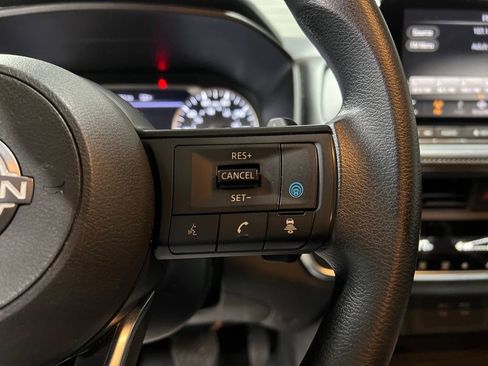 Used 2024 Nissan Rogue SV image 24