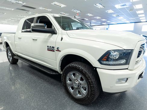 Used 2018 RAM 2500 Laramie w/ Sport Appearance Group AWD/4WD image 4