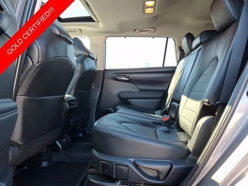 Certified 2025 Toyota Highlander XLE image 14