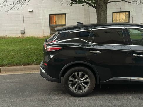 Used 2018 Nissan Murano S image 9