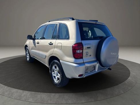 Used 2004 Toyota RAV4 4WD image 4