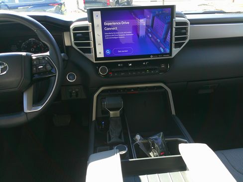 Used 2024 Toyota Tundra Limited image 31