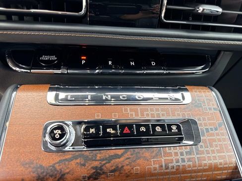 New 2026 Lincoln Aviator Black Label w/ Jet Appearance Package AWD/4WD image 29