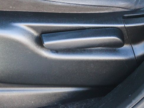 Used 2018 Jeep Grand Cherokee Laredo image 21