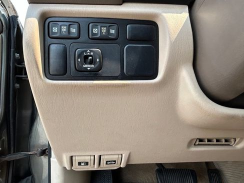 Used 2000 Toyota Land Cruiser AWD/4WD image 16
