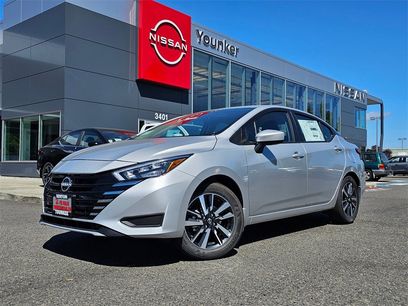 New 2025 Nissan Versa SV w/ Trunk Package