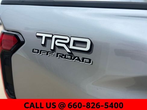 Certified 2025 Toyota Tacoma TRD Off-Road AWD/4WD image 6