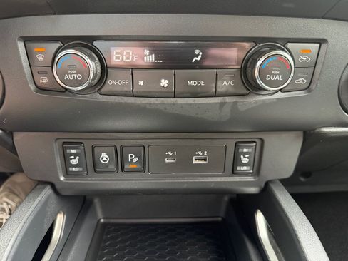 Used 2022 Nissan Frontier SV RWD image 31