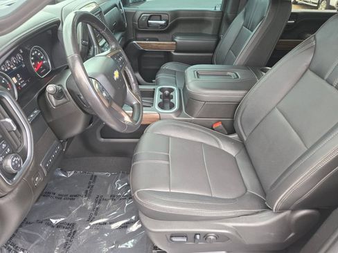 Used 2022 Chevrolet Silverado 2500 High Country w/ Z71 Off-Road Package AWD/4WD image 10