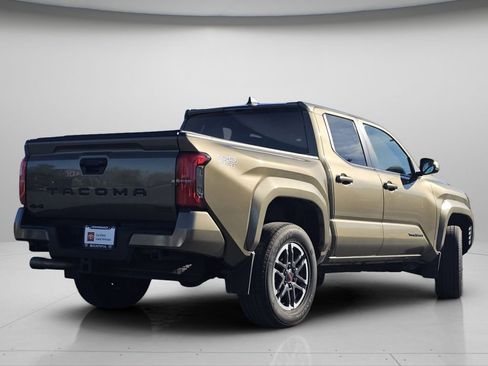 Used 2024 Toyota Tacoma TRD Sport AWD/4WD image 23