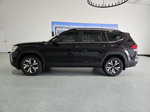 New 2026 Volkswagen Atlas SE FWD image 6