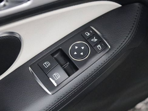 Used 2013 Mercedes-Benz SLK 250 image 60