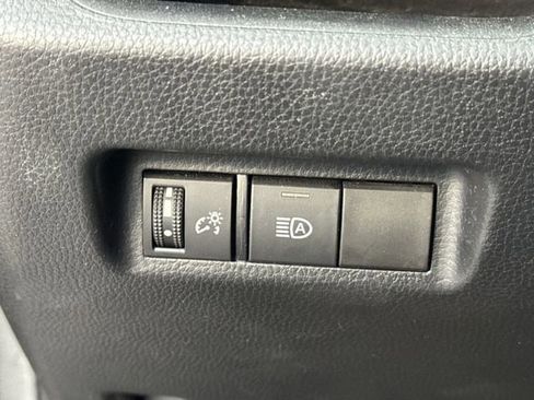 Used 2020 Toyota RAV4 XLE image 22