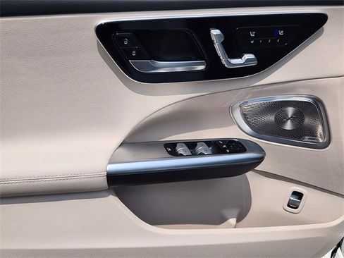Certified 2025 Mercedes-Benz C 300 4MATIC Sedan image 10