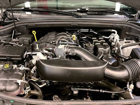 Used 2024 Dodge Durango GT image 30