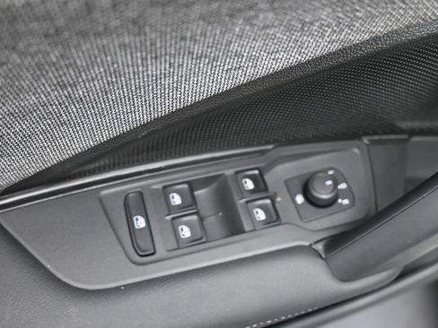 Used 2025 Volkswagen Tiguan S FWD image 20