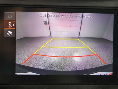 Used 2023 Kia Sportage LX image 19