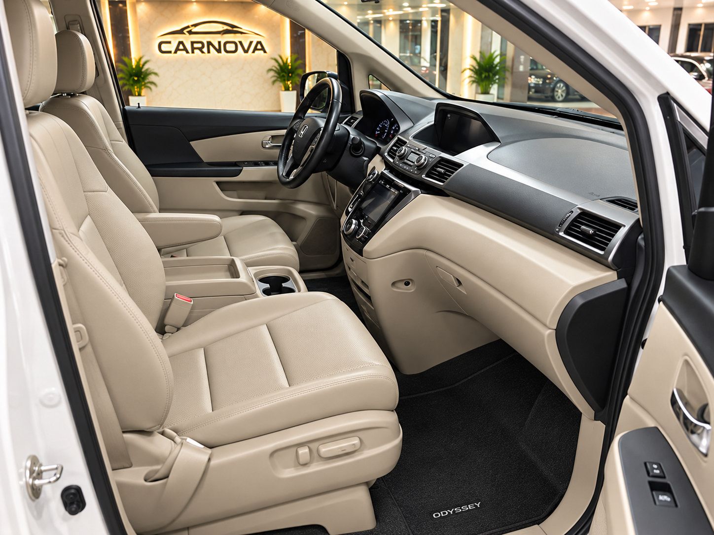 Used 2015 Honda Odyssey Touring Elite image 8