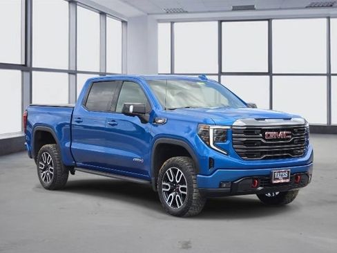 Used 2022 GMC Sierra 1500 AT4 w/ AT4 Preferred Package AWD/4WD image 3