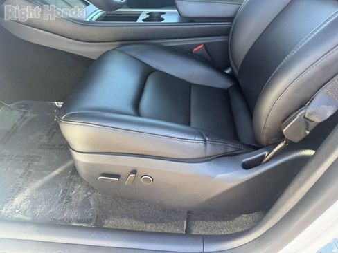 Used 2024 Tesla Model Y Long Range image 14