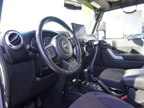 Used 2015 Jeep Wrangler Sahara image 2