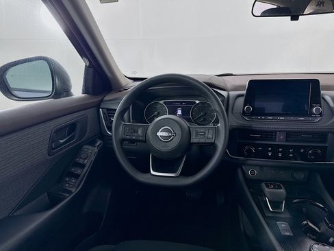 Used 2023 Nissan Rogue S AWD/4WD image 20