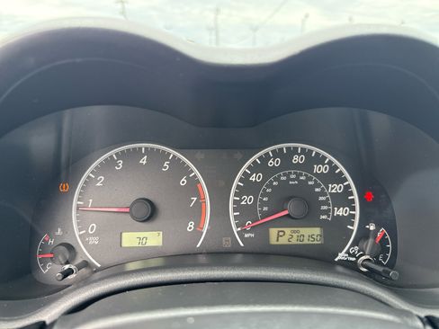 Used 2013 Toyota Corolla LE image 18