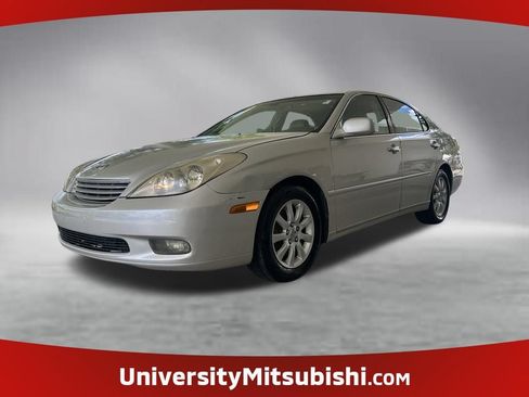 Used 2002 Lexus ES 330 FWD image 1