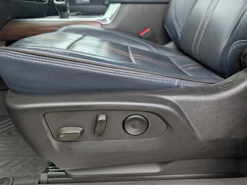 Used 2022 Chevrolet Silverado 1500 High Country w/ Z71 Off-Road Package image 14