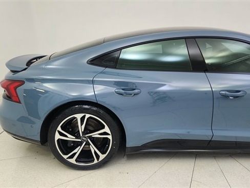 Used 2022 Audi e-tron GT Prestige w/ Prestige Package image 7