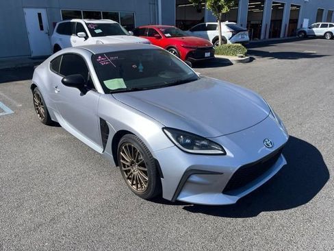 Used 2023 Toyota GR86 RWD image 2