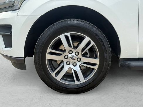 Certified 2024 Ford Expedition XLT RWD image 24